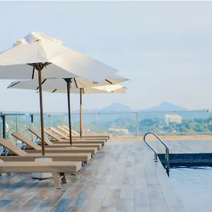 Oak Ray Heritage 4* Kandy